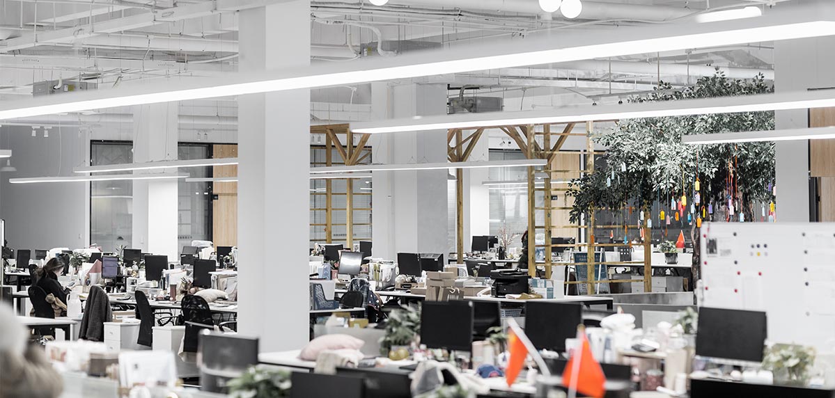 大廳辦公區(qū)-常州辦公樓室內(nèi)裝修 大廳辦公區(qū)-常州辦公樓室內(nèi)裝修